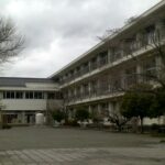 東中　中庭